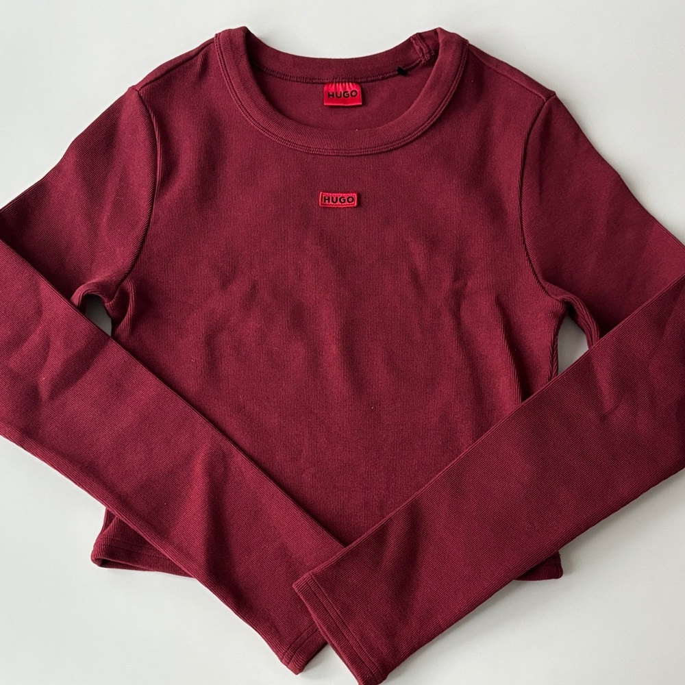 NWOT HUGO Sweater T-shirt